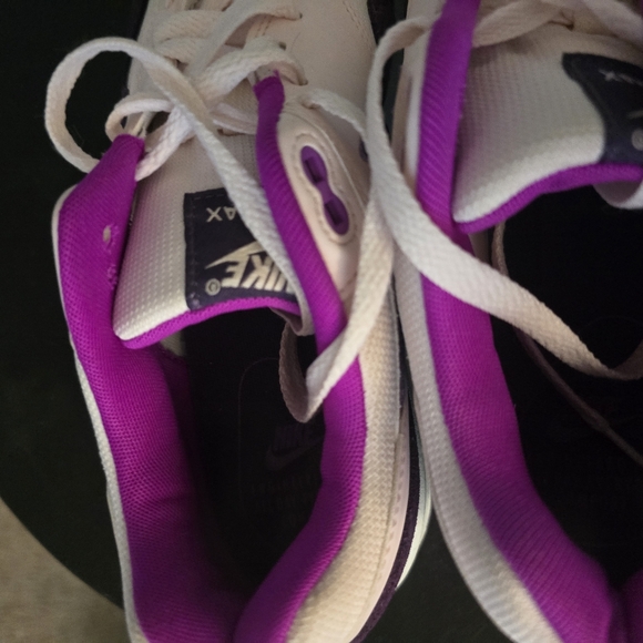 NIKE AIR MAX 1 LIGHT SOFT PINK GRAND PURPLE SIZE 9.5 WMNS - Picture 11 of 15